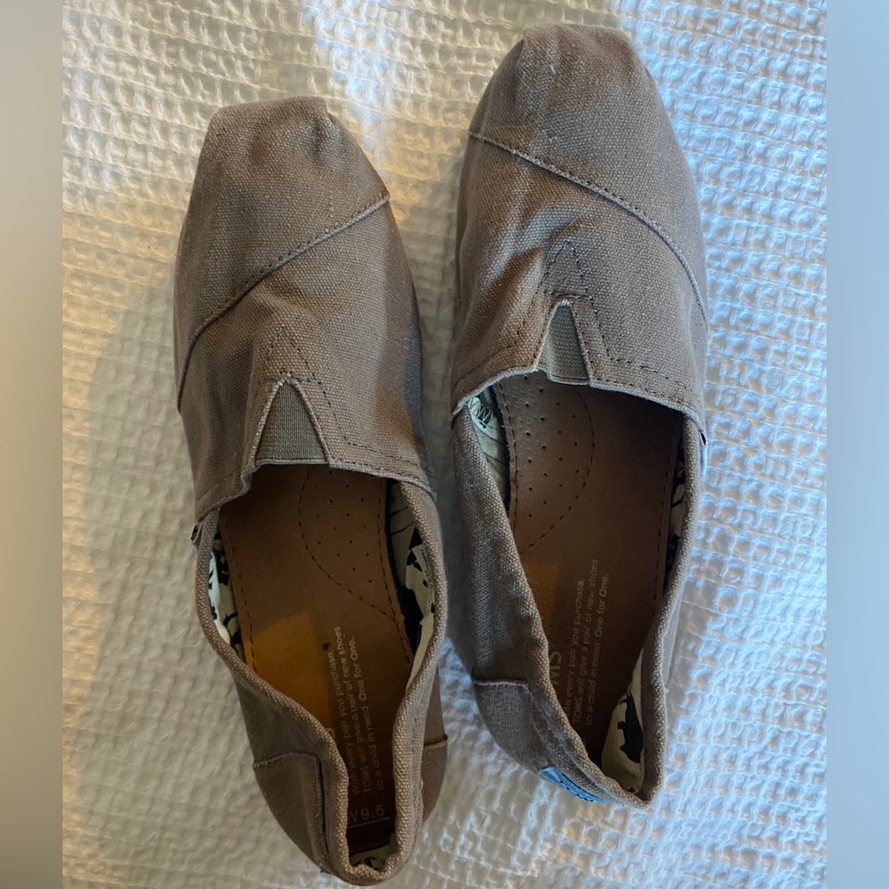 Women's Alpargatas grey flats